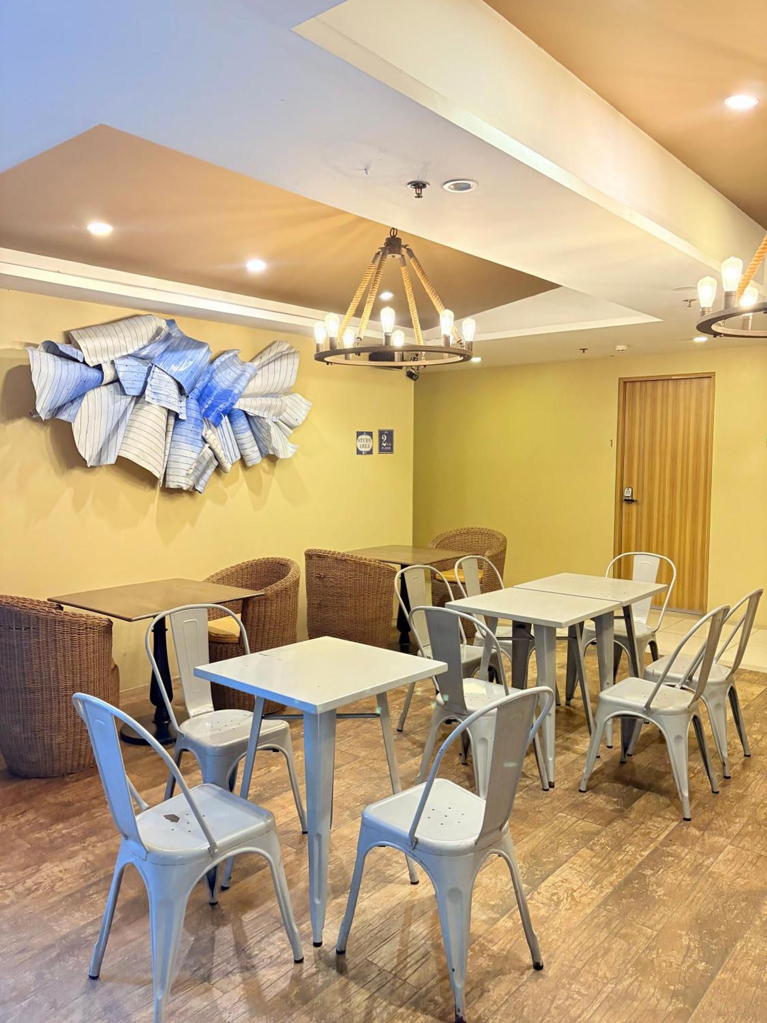 Pacific Park Hotel Quezon City Exterior foto